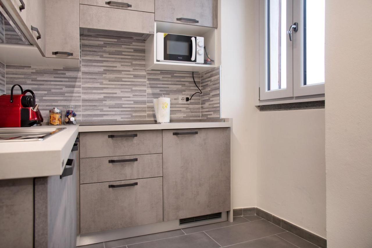 דירות לואינו Efihouse Lago Maggiore מראה חיצוני תמונה